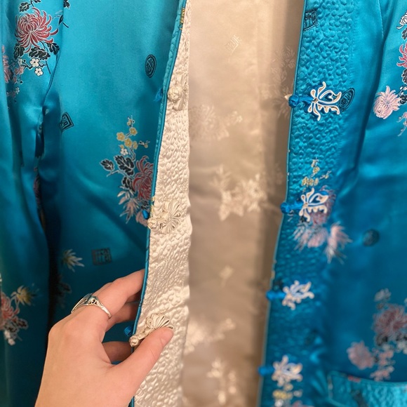 STUNNING Silk Jacket💙 - Picture 4 of 5